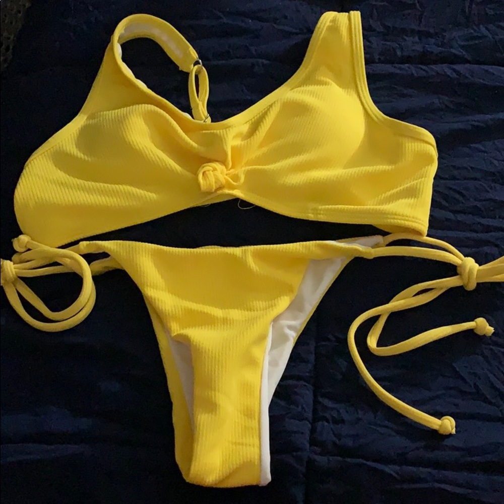 String Bikini yellow
